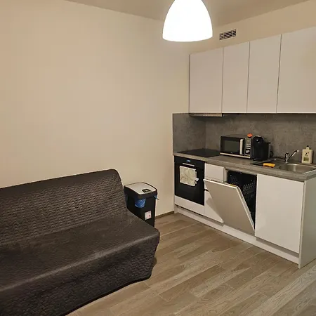 아파트 Centre Design O2 Arena - Parking - Large Glass Balcony - Big Tv - Coffee, 24-7 Self Check-incentre Design O2 Arena - Parking - Large Glass Balcony - Big Tv - Coffee, 24-7 Self Check-in 프라하